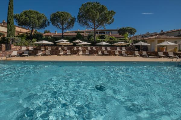 Les Appartements et Maisons des Domaines de Saint Endréol Golf & Spa Resort, Book Ferieresort Hoteller i Rhône-Alps med pool, Swimmingpool