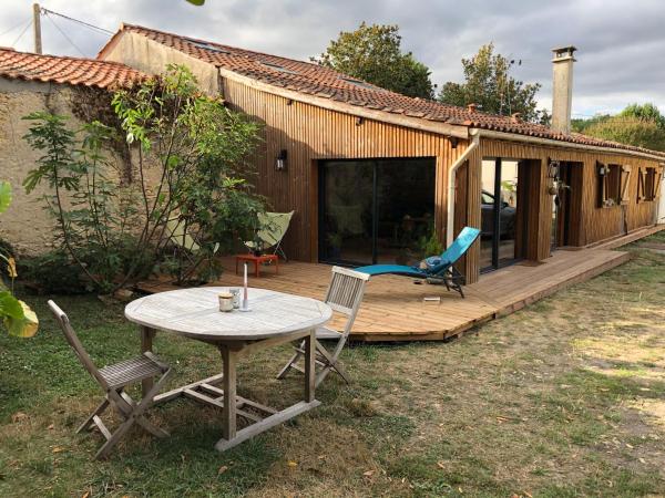 Uluwatu - cottage cosy, Book Feriehus Villaer i Medoc, Villa