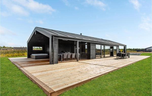 Stunning Home In Jerup With Wifi, Book Feriehus Jerup Nordjylland