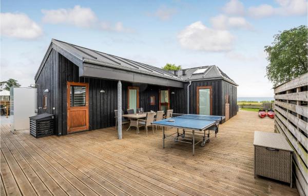 4 Bedroom Lovely Home In Sjølund, Book Feriehus Sjølund Syddanmark