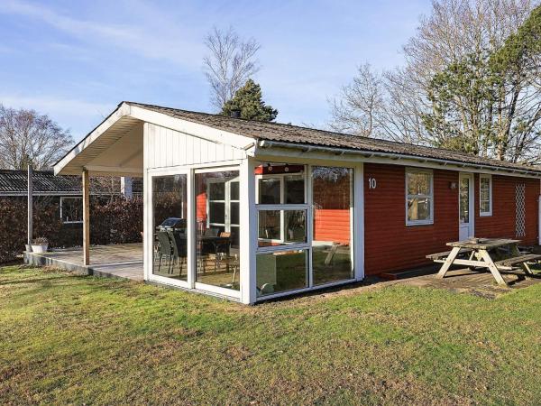 4 person holiday home in Hals-By Traum, Book Feriehus Sommerhuse i Vestjylland, Hytte