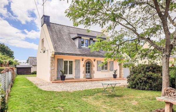 Amazing Home In Allaire With Wifi, Book Feriehus Allaire 
