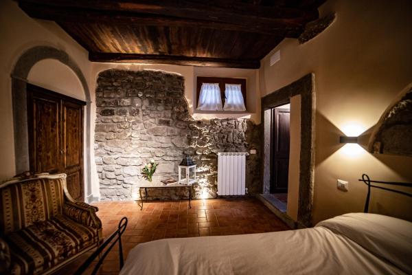 Il giardino nel borgo, Book Feriehus Lazio Villas, Villa