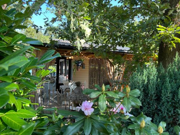 Chalet Maurice, Book Chalet  