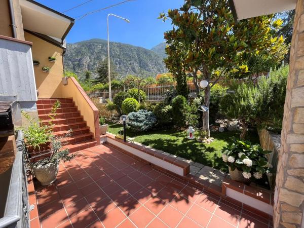 La casa di Panfilo, Book Villa Abruzzo Sommerhuse, Hytte