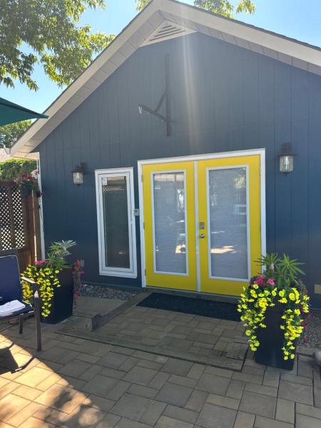 K Street Carriage House, Book Hotel Penticton 