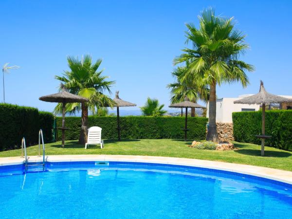 Holiday Home Balcón del Mediterraneo by Interhome, Book Feriehus Hoteller i Axarquía med pool, Swimmingpool