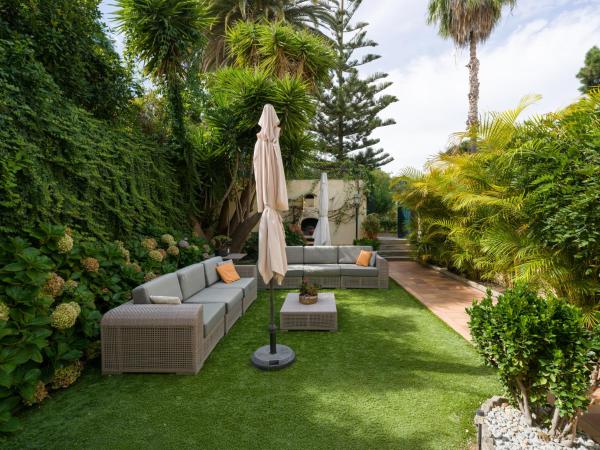 House with cozy garden BBQ and free parking, Book Feriehus Santa Brigida Gran Canaria