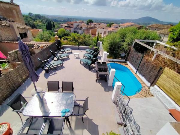 Son Massanet con Piscina y Fantásticas Vistas, ideal para ciclistas y senderistas, Book Feriehus Campanet 