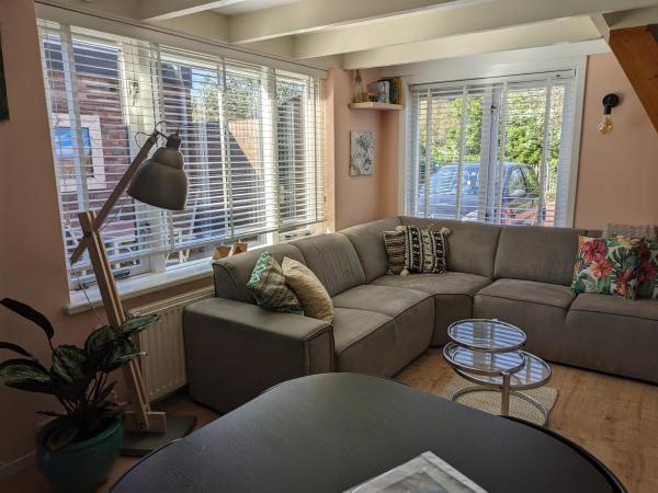 Knus huisje met prachtige nieuwe badkamer - Distelhoek, Book Feriehus Egmond aan Zee 