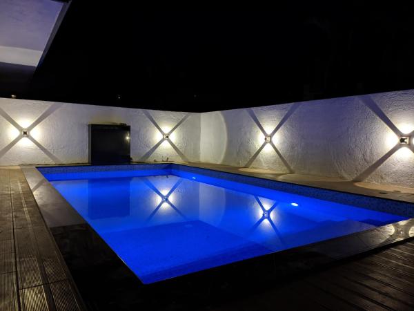 The Aura Lonavala, Book Villa Hoteller i New Delhi med pool, Swimmingpool