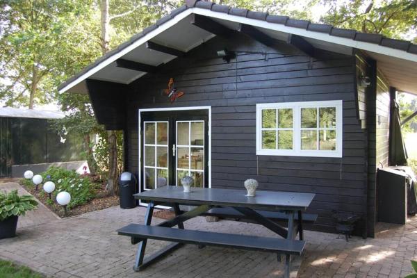 Blokhut De Vlinder gelegen nabij het Pieterpad, Book Chalet Coevorden Drenthe