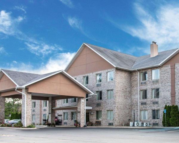 Comfort Inn Whitehall, Book Hotel Whitehall Michigan