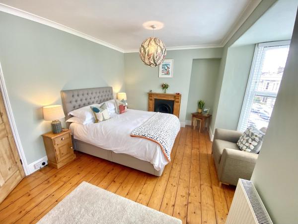 Spacious, seaside, Victorian home "Bay View Terrace", Penzance, Book Feriehus Cornwall Villas, Villa