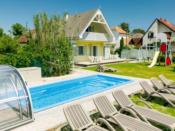 Holiday Home Sapphire by Interhome, Book Feriehus Hoteller i Somogy med pool, Swimmingpool