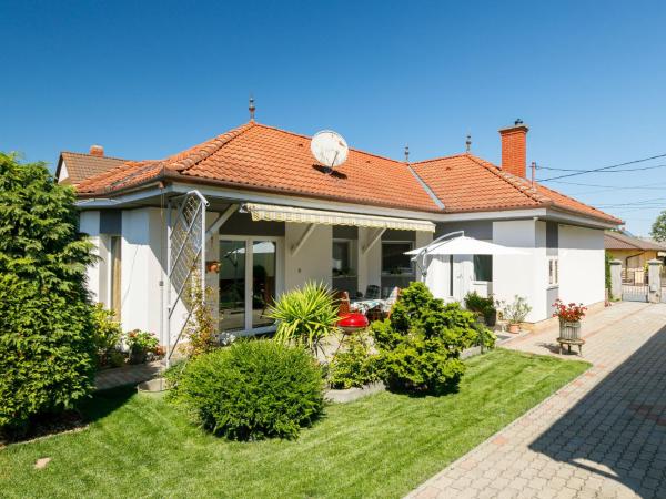 Holiday Home Ildiko by Interhome, Book Feriehus Sommerhuse i Somogy, Hytte