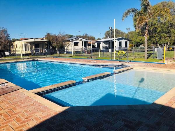 Sundowner Cabin, Book Chalet Broadwater Western Australia
