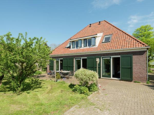 Van Vuure, Book Feriehus Purmerend IJsselmeer