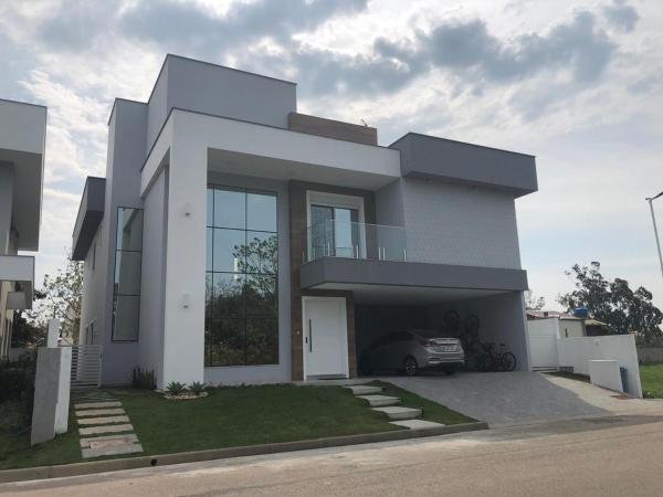 Casa Luxo com piscina a 500 metros da praia, Book Feriehus Florianopolis hoteller med parkering, Parkering