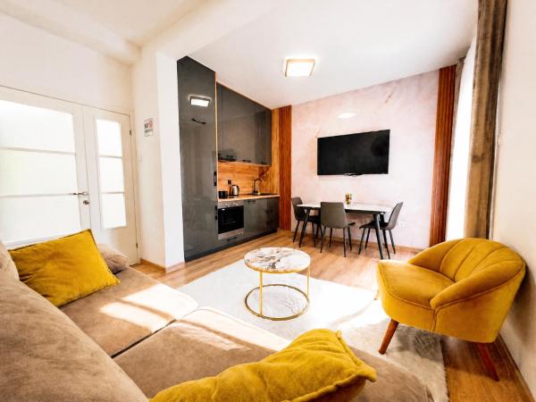 Dom B Apartments, Book Lejlighed Lejligheder i Budva, Lejlighed