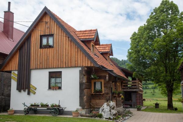 Kuća za odmor Mećava, Book Chalet Kvarner hoteller med parkering, Parkering
