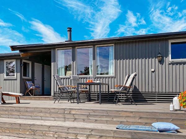 9 person holiday home in Vesterøy, Book Feriehus Notteroy 