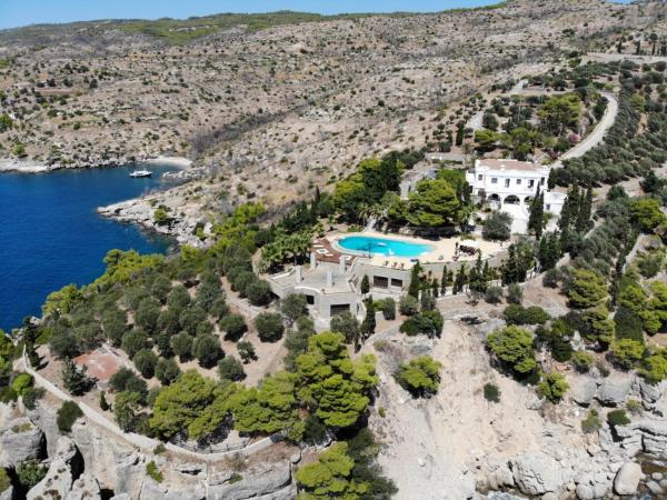 Pyrgi Spetses, Book Villa Spetses Saronic Islands