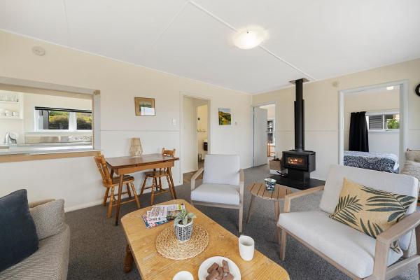 The Green Trout - Paraparaumu Beach Holiday Home, Book Feriehus Paraparaumu Beach Kapiti Coast