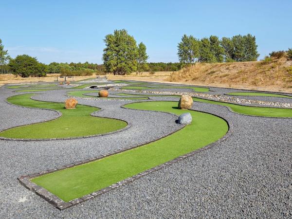 Holiday home on a holiday park in Ebeltoft, Book Feriehus Midtjylland hoteller med pool, Swimmingpool