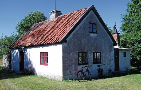 2 Bedroom Nice Home In Fårösund, Book Feriehus Fårösund Gotland