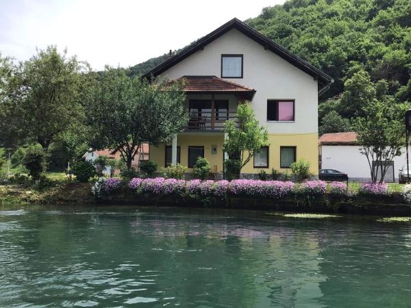 Pliva, Book Feriehus Jezero 