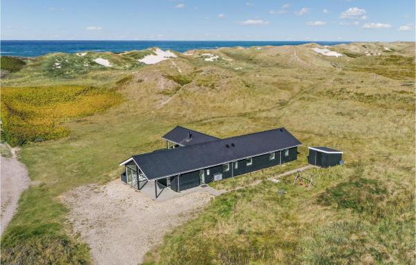 Four-Bedroom Holiday Home In Ringkobing, Book Feriehus Ringkøbing 