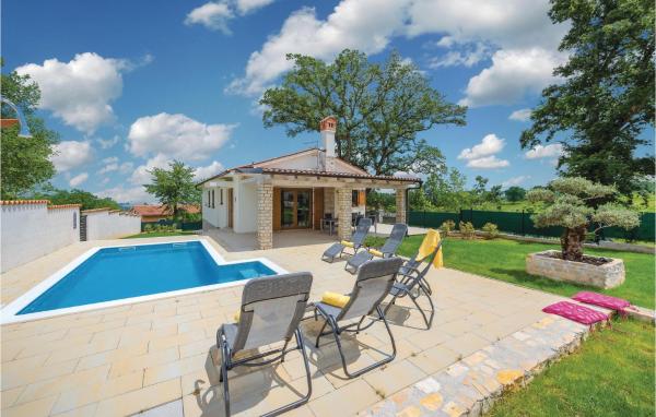 Nice Home In Cambarelici, Book Feriehus Potpićan Central Istria