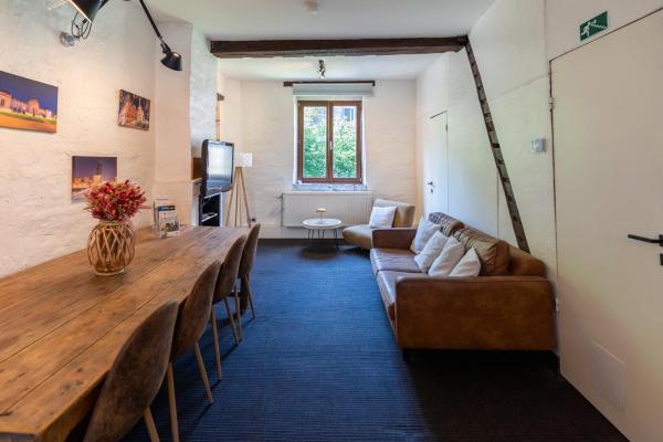 Appartement atypique - coeur historique de Liège, Book Feriehus Hoteller i Ruy med parkering, Parkering