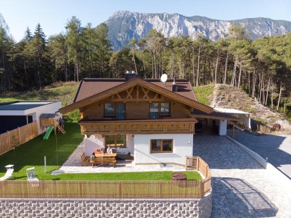 Ferienhaus Sennerhäusl, Book Chalet Hoteller i Tyrol med parkering, Parkering