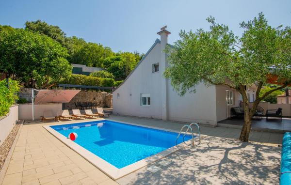 Beautiful Home In Glavina Donja, Book Feriehus Donja Glavina Split-Dalmatia County