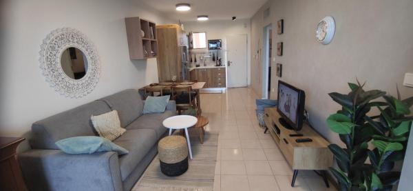Neot Golf Caesarea Garden Apartment, Book Lejlighed Haifa District hoteller med morgenmad, Morgenmad