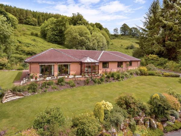 Ard Taigh, Book Feriehus Stron-fearnan Perthshire