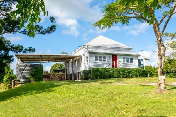 Thirlestane Farm Cottage & Barn, Book Landbrugsophold Cooroy Noosa Hinterland