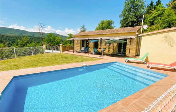 Amazing Home In Molières-Sur-Cèze, Book Feriehus Hoteller i Rhône-Alps med pool, Swimmingpool