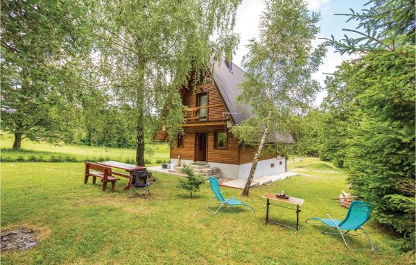 One-Bedroom Holiday Home In Delnice, Book Feriehus Kvarner hoteller med parkering, Parkering
