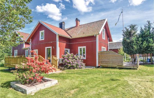 4 Bedroom Nice Home In Sollebrunn, Book Feriehus  