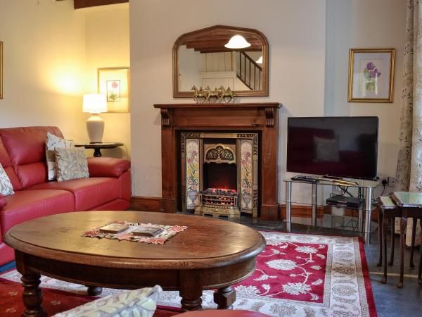 Smithy Cottage, Book Feriehus Gwynedd hoteller med parkering, Parkering