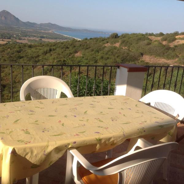 Casa Solaria Villetta singola panoramicissima, Book Feriehus Hoteller i Costa Rei med parkering, Parkering