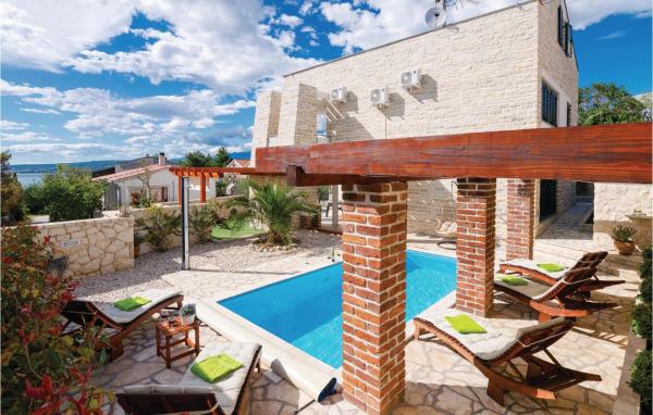 Amazing Home In Novigrad With Sauna, Book Feriehus Novigrad Kroatien