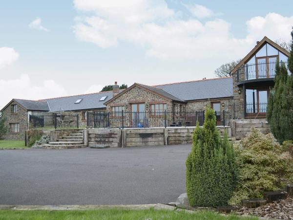 Ty Cerrig Farmhouse, Book Feriehus Dyfed Sommerhuse, Hytte