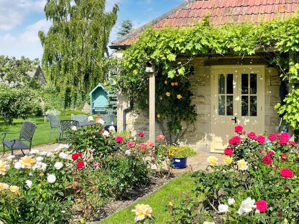 Le Jardin, Book Feriehus Merseyside Villas, Villa