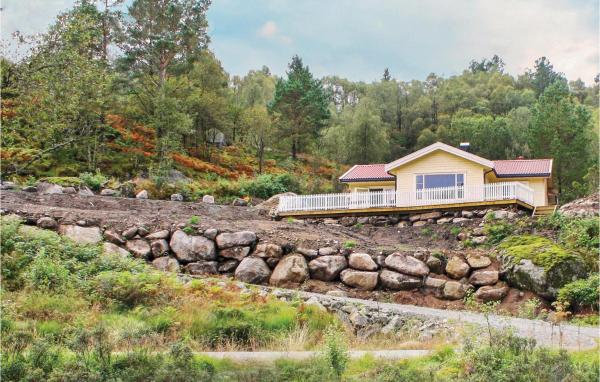 3 Bedroom Gorgeous Home In Lyngdal, Book Feriehus Lyngdal 