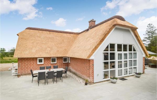 Nice Home In Oksbøl With Sauna, Book Feriehus Mosevrå Syddanmark