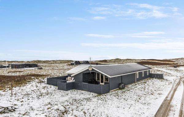 Gorgeous Home In Thisted With Sauna, Book Feriehus Klitmoller hoteller med parkering, Parkering